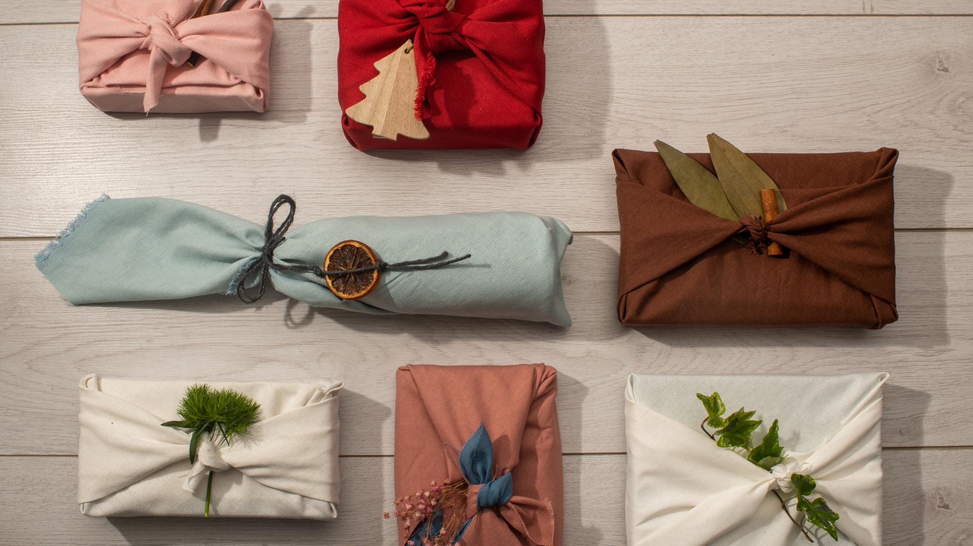 Lower the Environmental Impact of Holiday Shopping with these 5 Sustainable Shopping Strategies