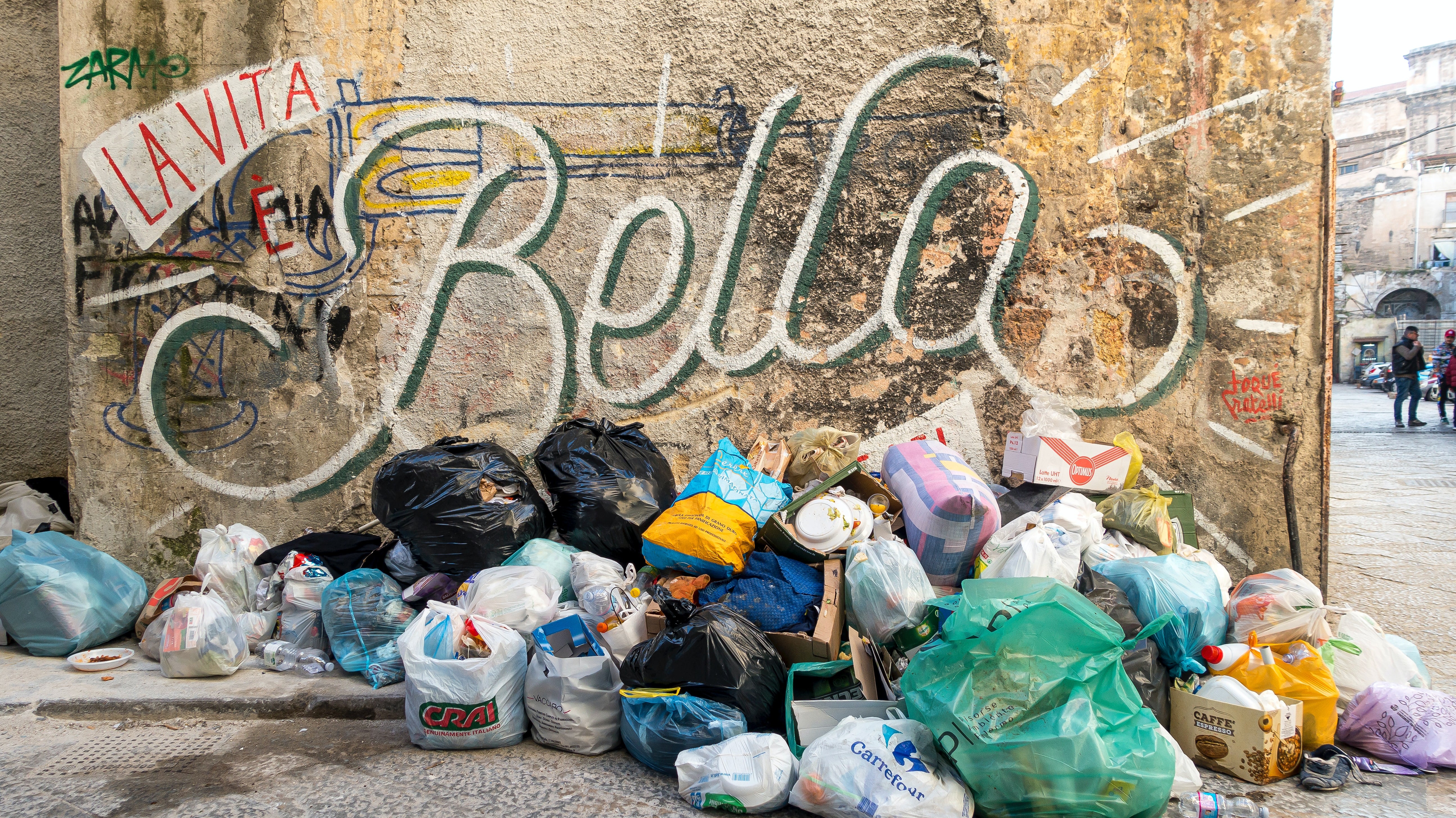Reduce waste and live sustainably