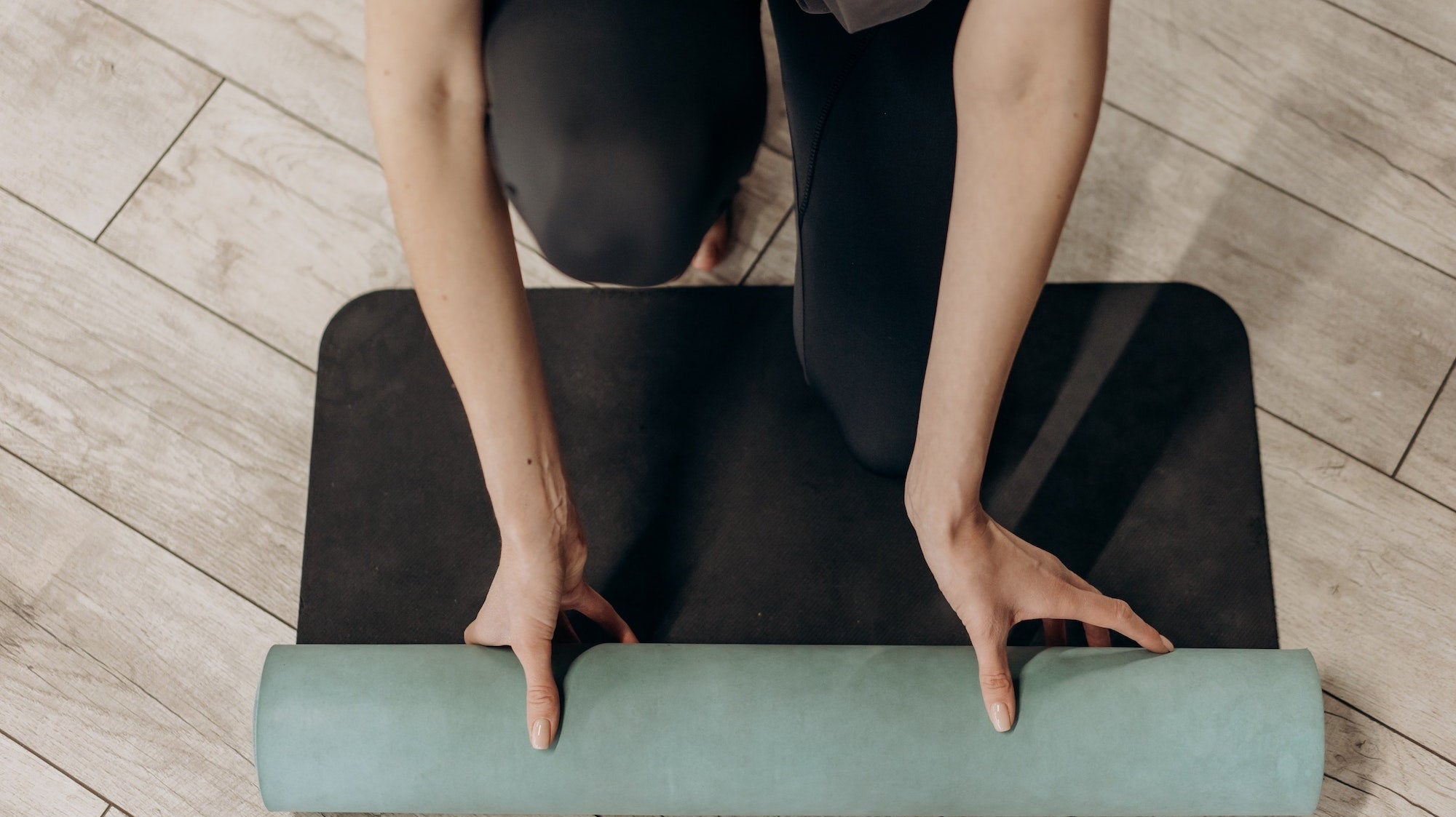 15 CREATIVE IDEAS TO REUSE YOUR YOGA MAT