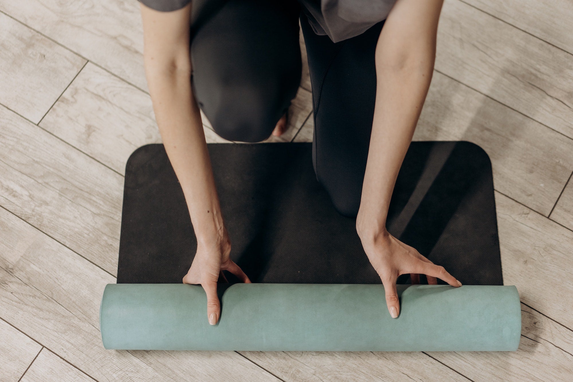 15 CREATIVE IDEAS TO REUSE YOUR YOGA MAT