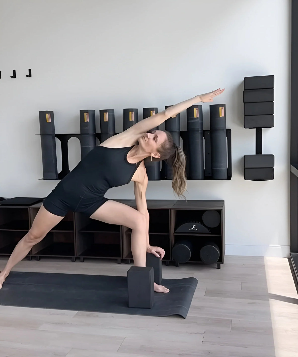 Best Yoga Mat Storage Ideas for Small Spaces: Tubes, Racks, and Wall Mounts